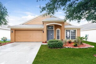 10461 Hallmark Blvd in Riverview, FL - Building Photo