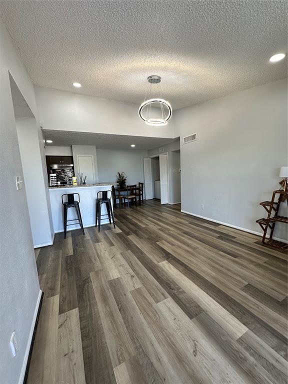 10101 S Gessner Rd in Houston, TX - Building Photo - Building Photo
