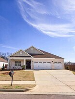 104 Lenore Ct in Prattville, AL - Building Photo