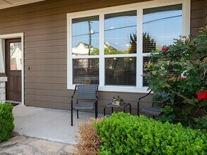 5605 Roosevelt Ave in Austin, TX - Building Photo - Building Photo