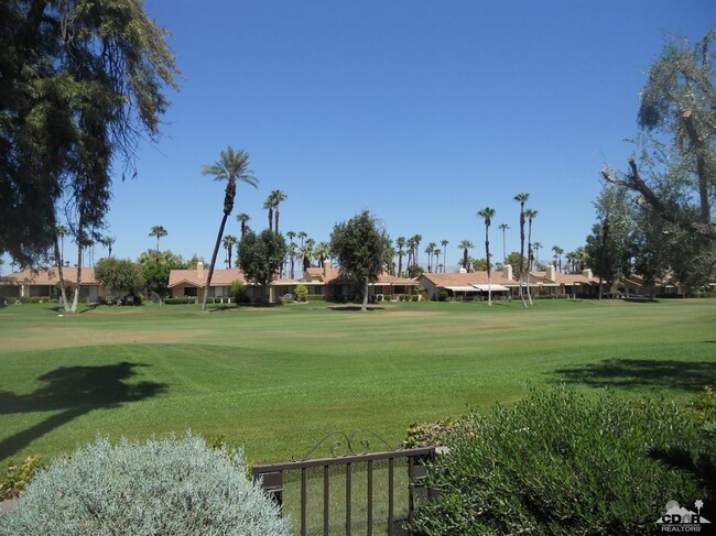 314 Gran Via Ct in Palm Desert, CA - Building Photo - Building Photo