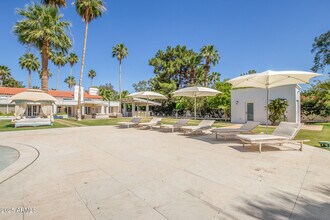 9128 N 55th St in Paradise Valley, AZ - Building Photo - Building Photo