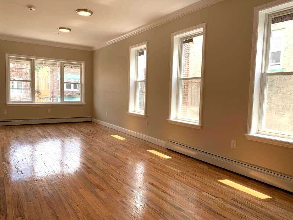 3367 Fenton Ave in Bronx, NY - Building Photo