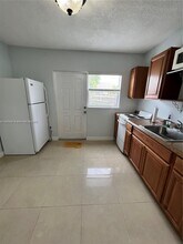 11546 SW 135th Ln in Miami, FL - Foto de edificio - Building Photo