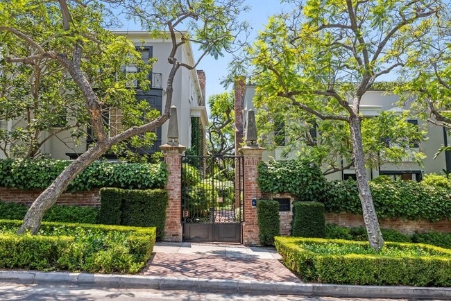 property at 8724 Shoreham Dr