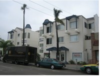 Mid Cajon Apartments in San Diego, CA - Foto de edificio - Building Photo