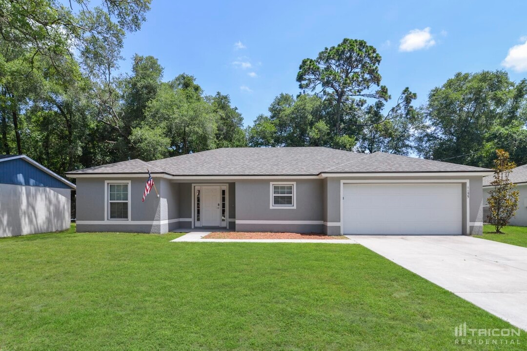 1155 15th St in Orange City, FL - Building Photo