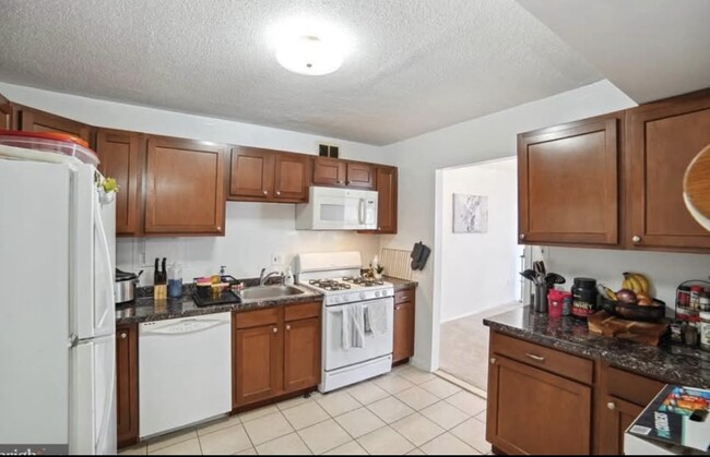 1836 Metzerott Rd, Unit 1720 in Adelphi, MD - Building Photo - Building Photo