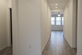 11720 Reindeer Dr in Austin, TX - Foto de edificio - Building Photo