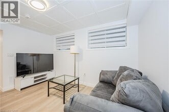 39 Lovett Ln in Guelph, ON - Building Photo - Building Photo