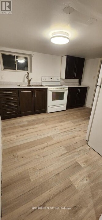 3-82 MAPLE St in St Catharines, ON - Building Photo