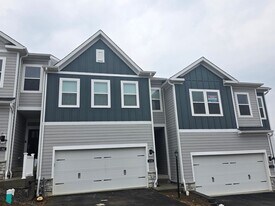 128 River Rdg Dr in Moon Township, PA - Building Photo