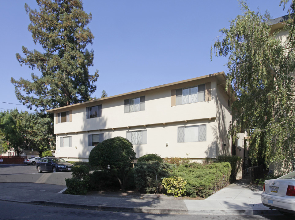 Park West Apartments in Palo Alto, CA - Building Photo