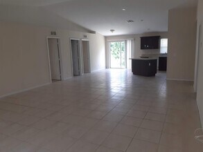 542 NE 7th Terrace in Cape Coral, FL - Building Photo - Building Photo