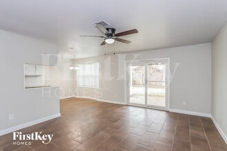 10819 Sagewind Dr in Houston, TX - Foto de edificio - Building Photo