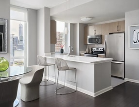 907 Washington Blvd in Jersey City, NJ - Foto de edificio - Building Photo