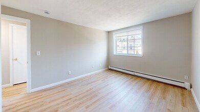 12 Woodland St in Everett, MA - Building Photo - Building Photo
