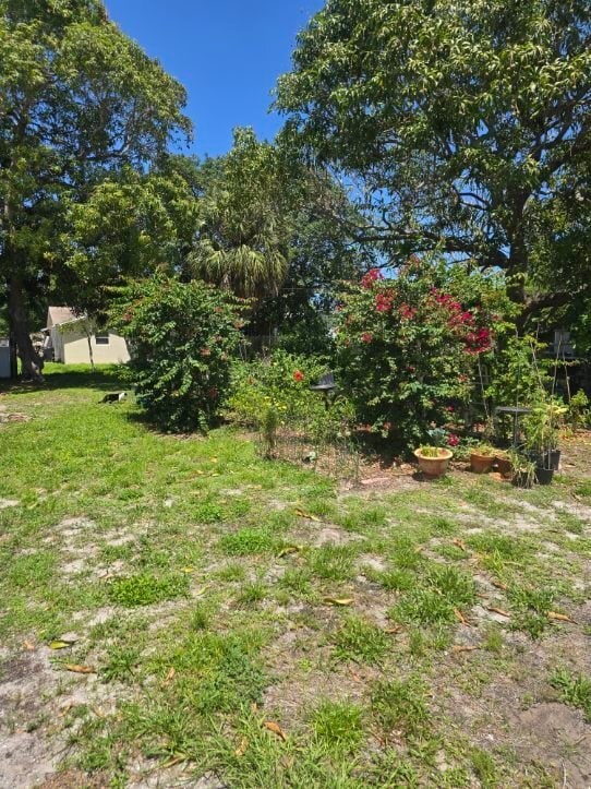 1126 19th Ave N, Unit 1126 19th avenue N. Apt 2 in Lake Worth Beach, FL - Foto de edificio - Building Photo