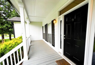 1412 Turfwood Dr in Winston-Salem, NC - Building Photo - Building Photo