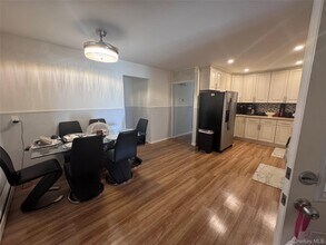 10 Dougherty St in Glen Cove, NY - Building Photo - Building Photo