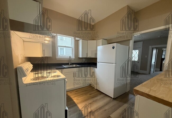 148 1/2-148 1/2 E Allen St in Lancaster, OH - Building Photo - Building Photo