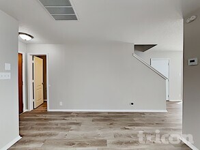 8034 Cavern Hill in San Antonio, TX - Building Photo - Building Photo