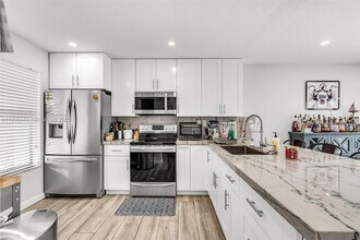 12950 SW 66th Terrace in Miami, FL - Building Photo - Building Photo