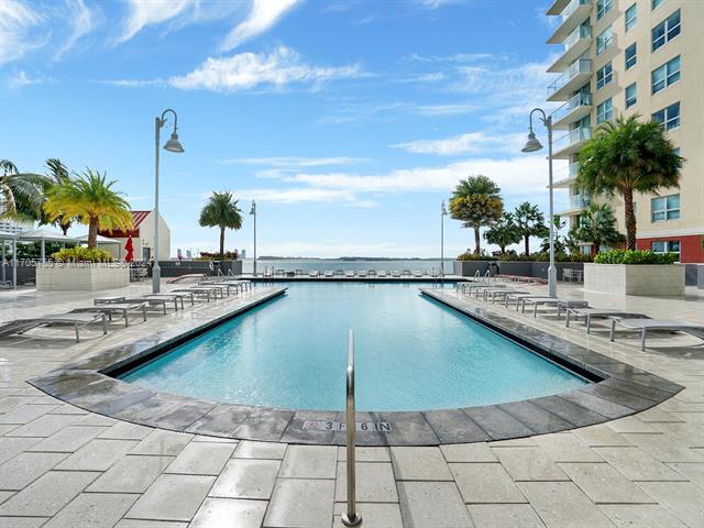 1155 Brickell Bay Dr, Unit 2204 in Miami, FL - Building Photo - Building Photo