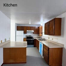 5711 3rd Ave in Ferndale, WA - Foto de edificio - Building Photo