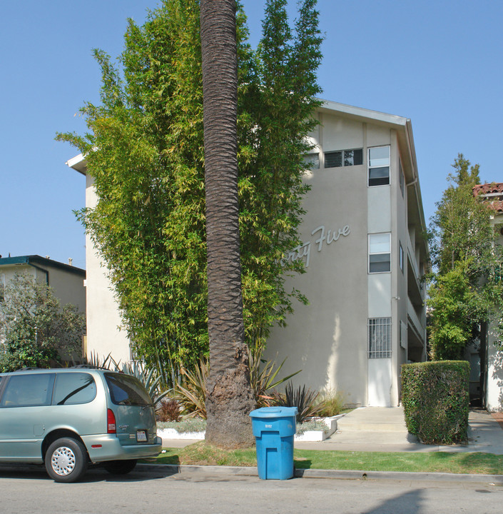 145 N Hamilton Dr in Beverly Hills, CA - Building Photo