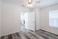 Sixth Avenue-A 55+ Community in Zephyrhills, FL - Foto de edificio - Interior Photo