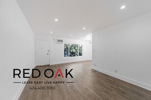 127 Rosemont Ave, Unit 4 in Los Angeles, CA - Building Photo