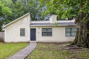 5009 Hawthorne Ct in Smyrna, GA - Building Photo