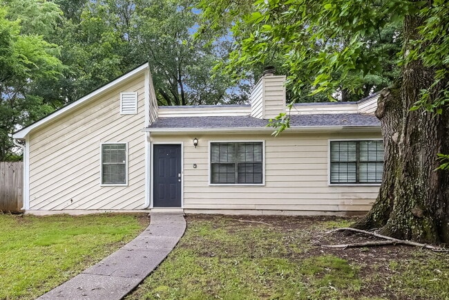 property at 5009 Hawthorne Ct