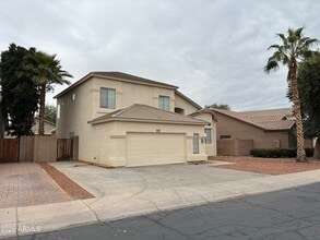 12930 W Surrey Ave in El Mirage, AZ - Foto de edificio - Building Photo