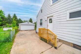 1193 Carolyn Ave in Columbus, OH - Building Photo - Building Photo