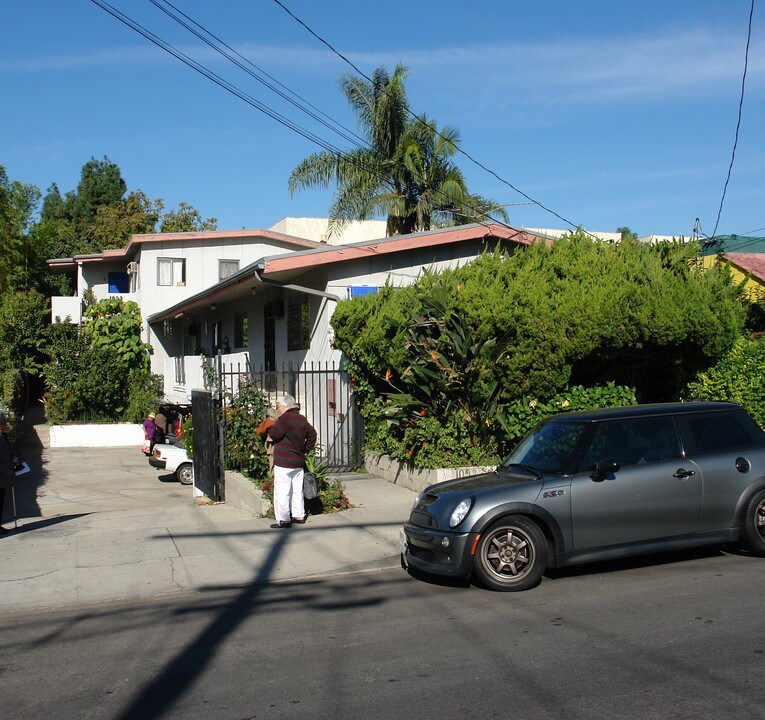 1023 Hyperion Ave in Los Angeles, CA - Foto de edificio