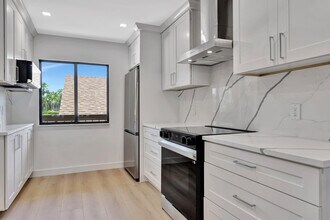 501 Seafarer Cir in Jupiter, FL - Building Photo - Building Photo