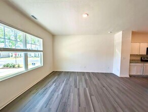 324 Spaight Acrs Wy in Wake Forest, NC - Building Photo - Building Photo