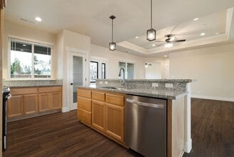 1904 Crandall Way in Paradise, CA - Building Photo - Building Photo