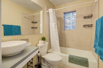 636 Chipley Ave, Unit 5 in Charlotte, NC - Building Photo - Building Photo