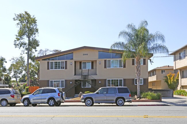 2066 Fruitdale Ave in San Jose, CA - Building Photo - Building Photo