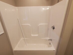 10 Ashton St, Unit 1 in Boston, MA - Foto de edificio - Building Photo