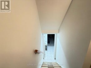 9 Richbell St in Vaughan, ON - Building Photo - Building Photo