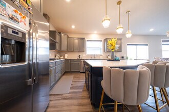 8380 Abercrombie Ln in Woodbury, MN - Building Photo - Building Photo