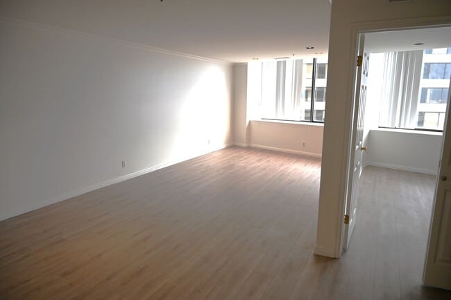 48 W 300 S in Salt Lake City, UT - Building Photo - Building Photo