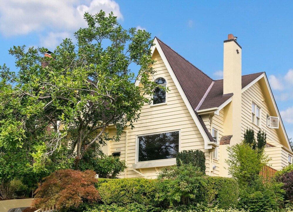 5728 29th Ave NE in Seattle, WA - Building Photo