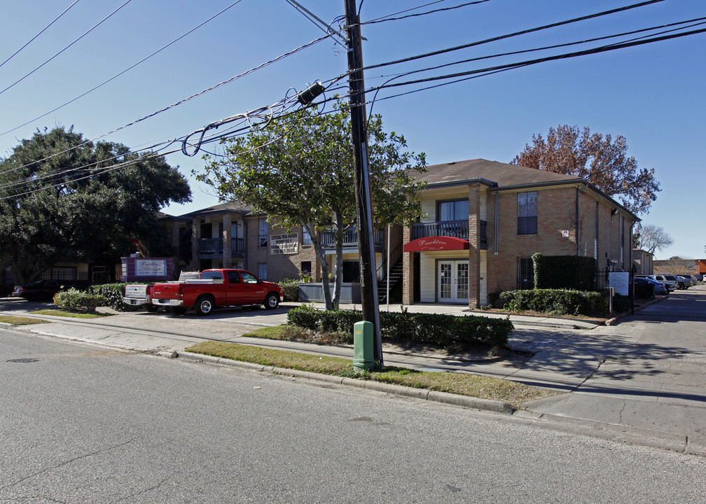 Peachtree Apartments in Houston, TX - Foto de edificio