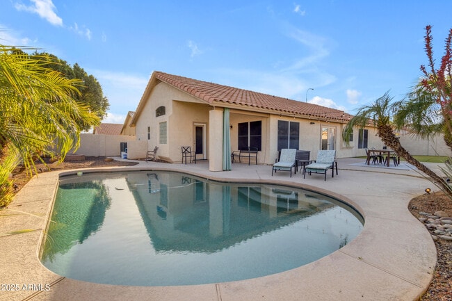 property at 1823 W Remington Dr