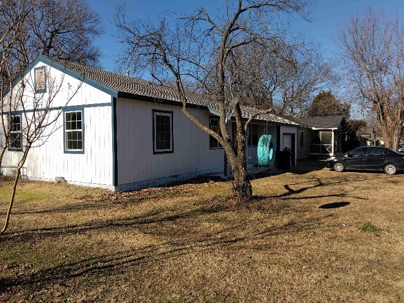 516 S Locust Ave in Okmulgee, OK - Building Photo